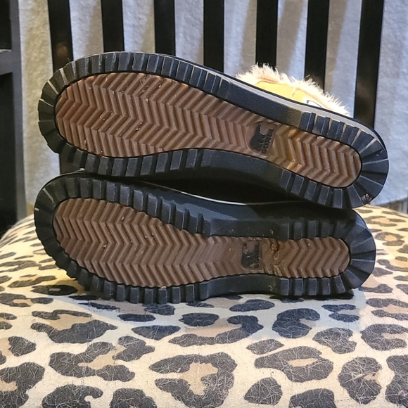 Sorel boots - Picture 4 of 5